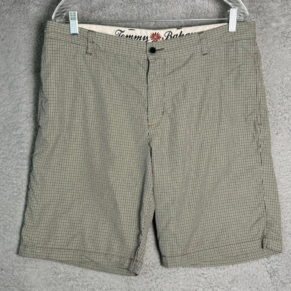 Tommy Bahama Men's Size 35 Plaid Chino Shorts Summer Vacation‎ Beach Coastal